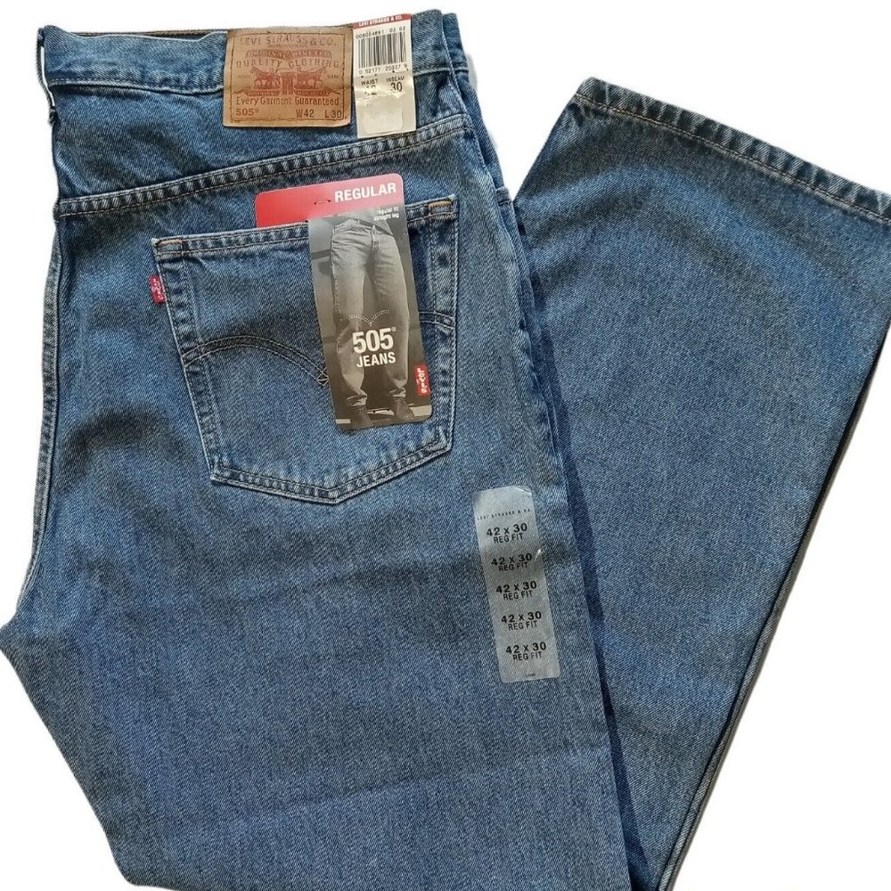 Levi's 505 Jeans   42 x 30   Regular Fit   Straight Leg   Medium Wash Denim  NWT